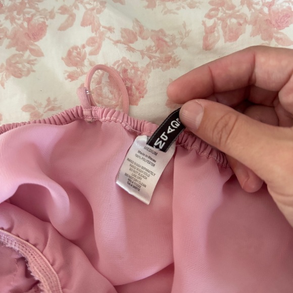 Y2K Rampage Ruffled Cami - Picture 6 of 6